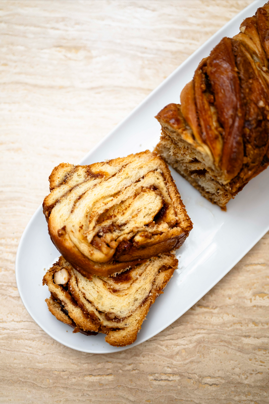 BABKA CAKE PRALINÉ AMANDE