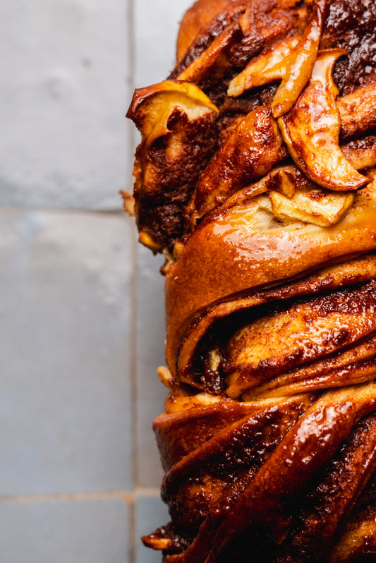 ROSH HASHANA BABKA CAKE CANNELLE POMME ET MIEL