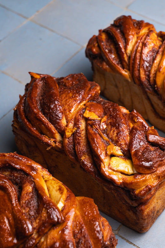 ROSH HASHANA BABKA CAKE CANNELLE POMME ET MIEL